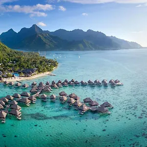 Hilton Moorea Lagoon & Курортный комплекс Папетойя