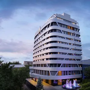 Doubletree By Hilton Отель Алматы